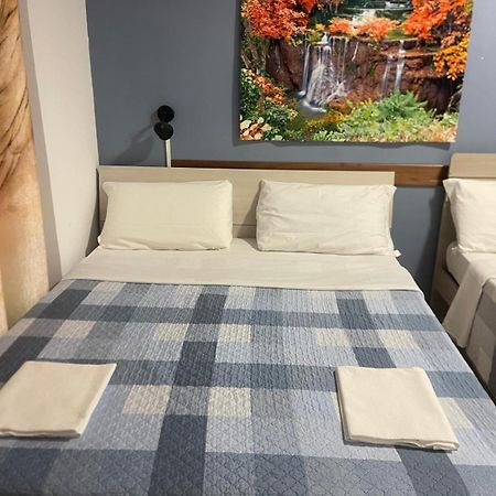 Parenti B&B Rome Bagian luar foto